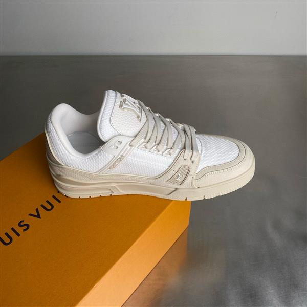 20251128154045824 390